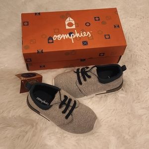 Oomphies Boys Grey Athletic Shoe Nwt